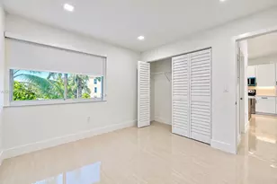 8039 Lake Dr, Doral, FL 33166 - Photo 17