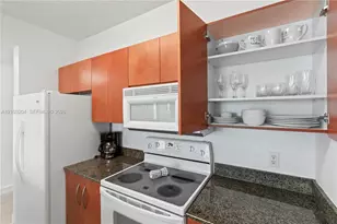 1200 Brickell Bay Dr, Miami, FL 33131 - Photo 19