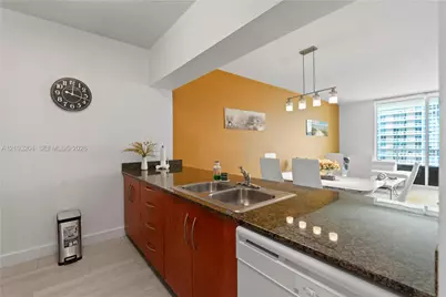 1200 Brickell Bay Dr #PH 4218, Miami, FL 33131 - Photo 21