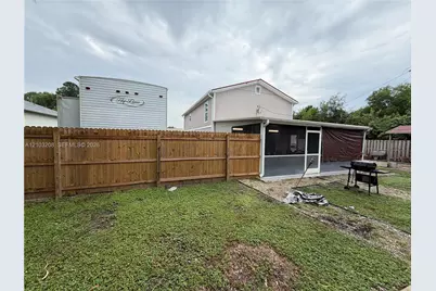 3212 27th St SW, Lehigh Acres, FL 33976 - Photo 27