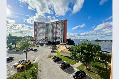 1351 NE Miami Gardens Dr #403E, Miami, FL 33179 - Photo 9