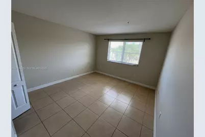 17650 NW 73rd Ave #208-18, Hialeah, FL 33015 - Photo 15