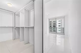 488 NE 18th St, Miami, FL 33132 - Photo 23