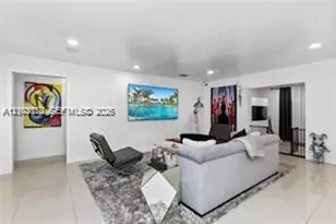 11810 W Biscayne Canal Rd, Miami, FL 33161 - Photo 11