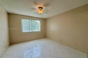 2230 N Cypress Bend Dr, Pompano Beach, FL 33069 - Photo 21