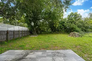 1053 NW 55th St, Miami, FL 33127 - Photo 7
