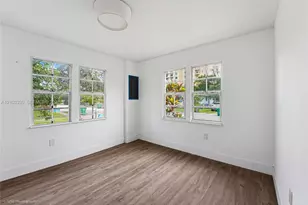 1053 NW 55th St, Miami, FL 33127 - Photo 9