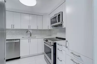 1541 Brickell Ave #C1008, Miami, FL 33129 - Photo 11