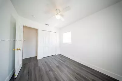405 SW 78th Ter, North Lauderdale, FL 33068 - Photo 19