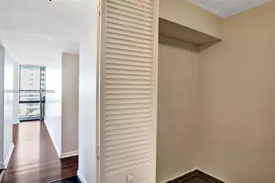 600 NE 36th St #1423, Miami, FL 33137 - Photo 13