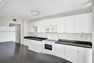 600 NE 36th St, Miami, FL 33137 - Photo 5