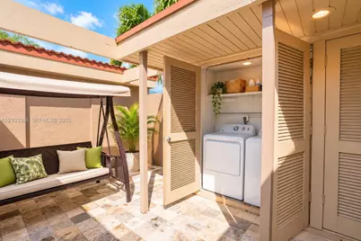 103 Tweedbrook Ln #101, Hollywood, FL 33021 - Photo 3