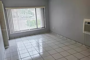 5871 NW 199th St, Hialeah, FL 33015 - Photo 11