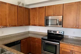 10022 NW 7th St, Miami, FL 33172 - Photo 19