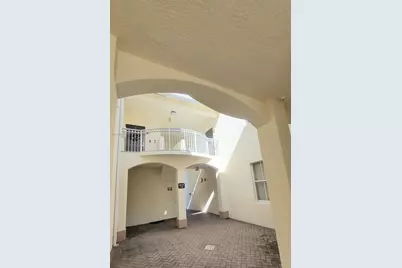 10022 NW 7th St #205, Miami, FL 33172 - Photo 5