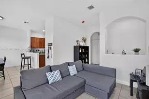 10022 NW 7th St, Miami, FL 33172 - Photo 11