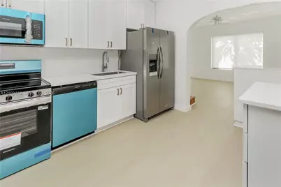 3095 NW 3rd St, Miami, FL 33125 - Photo 17