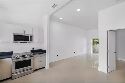 642 SW 10th Ave, Miami, FL 33130 - Photo 25