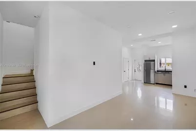 642 SW 10th Ave, Miami, FL 33130 - Photo 21