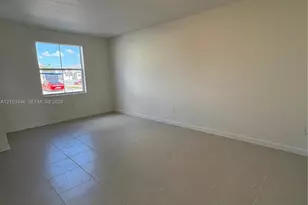 2558 SE 29th St, Homestead, FL 33035 - Photo 3