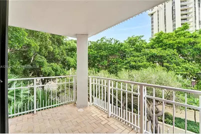 2000 Towerside Ter #301, Miami, FL 33138 - Photo 3