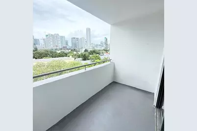 546 SW 1st St #603, Miami, FL 33130 - Photo 11