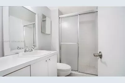 5555 Collins Ave #6T, Miami Beach, FL 33140 - Photo 9