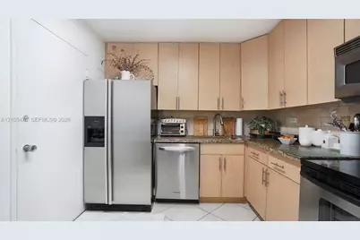 5555 Collins Ave #6T, Miami Beach, FL 33140 - Photo 7