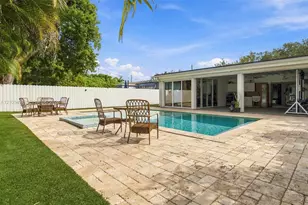 208 Iroquois St, Miami Springs, FL 33166 - Photo 27