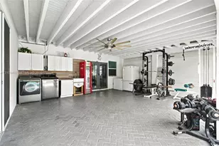 208 Iroquois St, Miami Springs, FL 33166 - Photo 25
