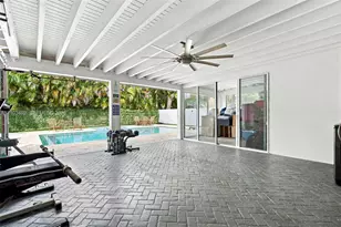 208 Iroquois St, Miami Springs, FL 33166 - Photo 23