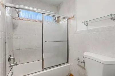 521 NE 38th St #7, Miami, FL 33137 - Photo 27