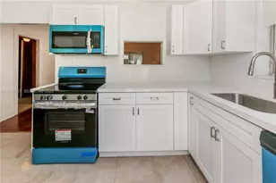3085 NW 3rd St, Miami, FL 33125 - Photo 23