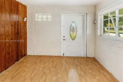 3085 NW 3rd St, Miami, FL 33125 - Photo 15