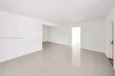 3694 NW 19th St, Miami, FL 33125 - Photo 5