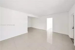 3694 NW 19th St, Miami, FL 33125 - Photo 5