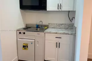 801 Brickell Bay Dr, Miami, FL 33131 - Photo 3