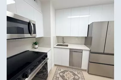 2899 Collins Ave #931, Miami Beach, FL 33140 - Photo 5