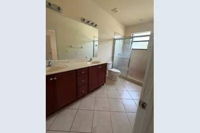 8879 SW 227th Ter, Cutler Bay, FL 33190 - Photo 17