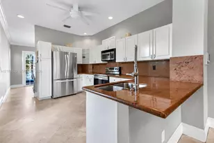 723 NE 195th St, Miami, FL 33179 - Photo 11