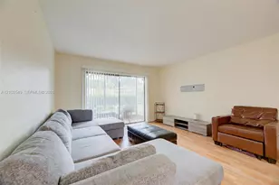 8901 N New River Canal Rd, Plantation, FL 33324 - Photo 7