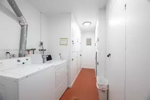 8901 N New River Canal Rd, Plantation, FL 33324 - Photo 29