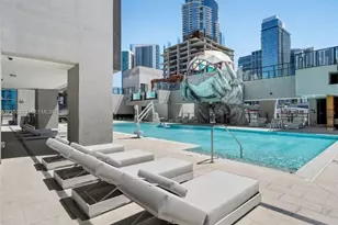 20 NE 11th, Miami, FL 33132 - Photo 25