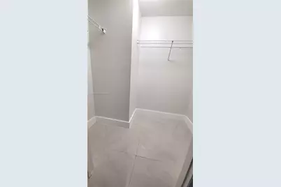 253 NE 2nd St #1809, Miami, FL 33132 - Photo 27
