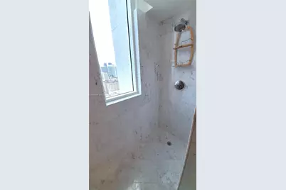 253 NE 2nd St #1809, Miami, FL 33132 - Photo 17
