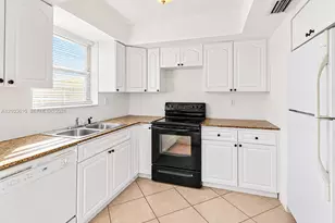1350 NE 119th St, Miami, FL 33161 - Photo 3