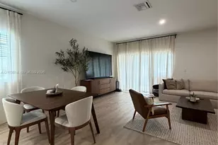 1215 NW 100th Ave, Pembroke Pines, FL 33024 - Photo 3