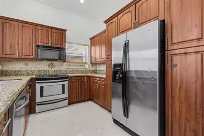 15251 Wilshire Way, Pembroke Pines, FL 33027 - Photo 23