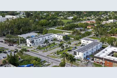 170 NW 158th St #10, Miami, FL 33169 - Photo 7