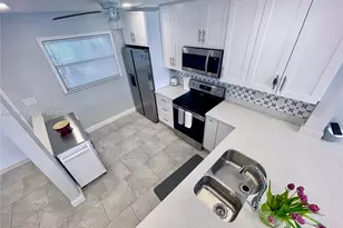 7502 NW 86th Terrace, Tamarac, FL 33321 - Photo 13
